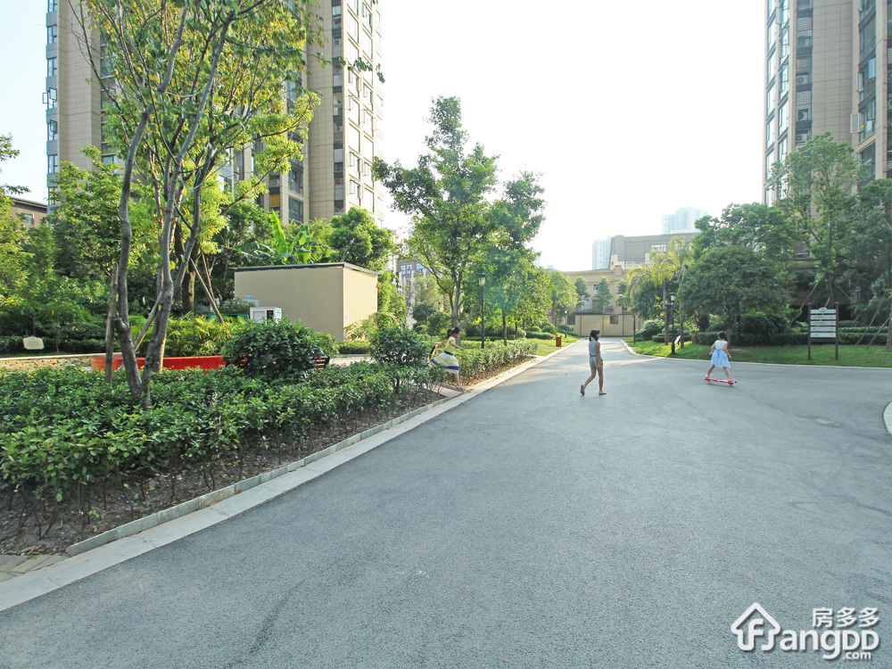 彩云府小区图片