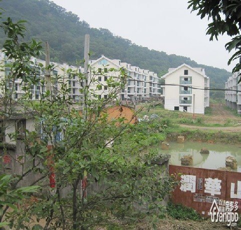 润华山庄小区图片