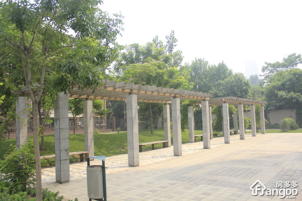 花园伍座轩小区图片