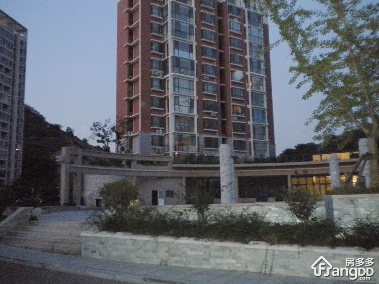 龙泽山庄小区图片