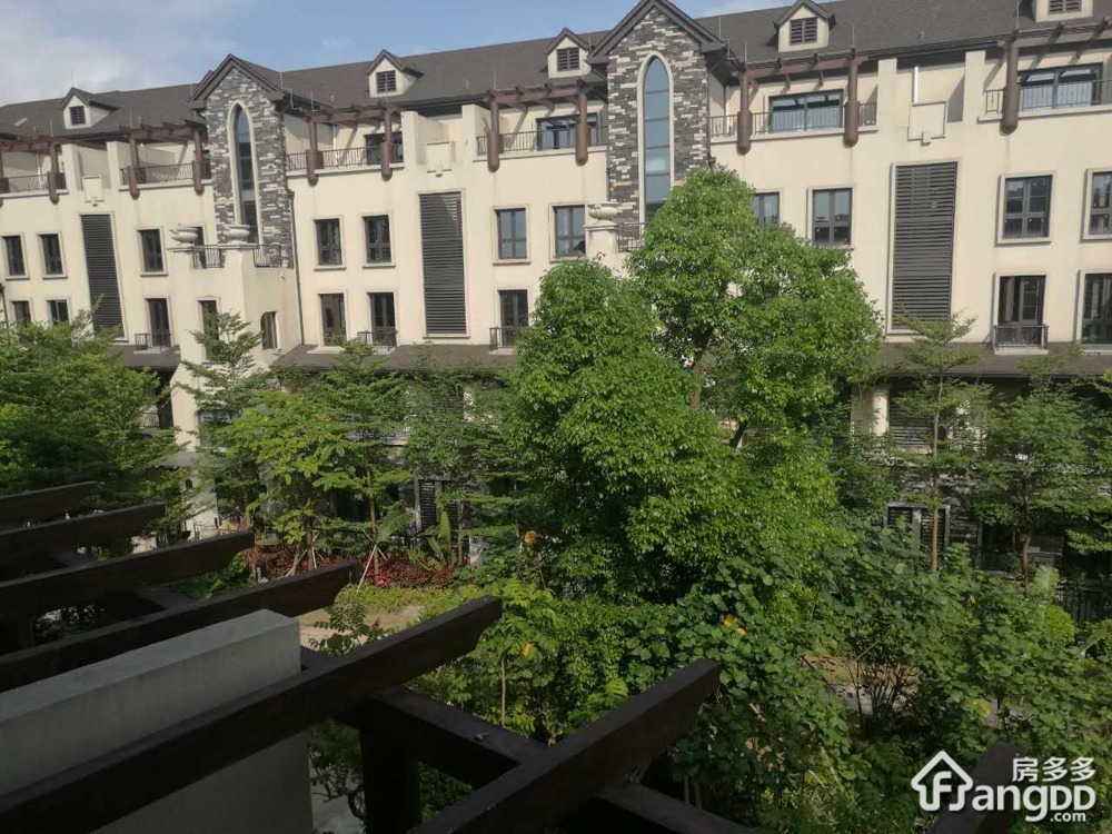 莲湖山庄小区图片