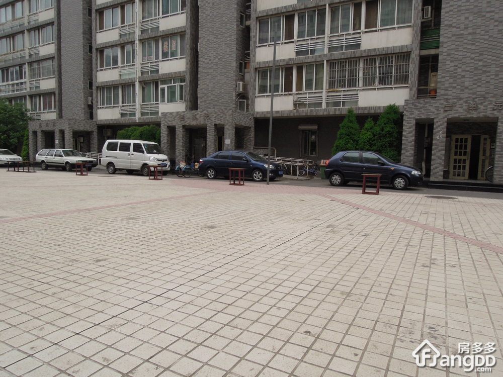 玉芳园小区图片