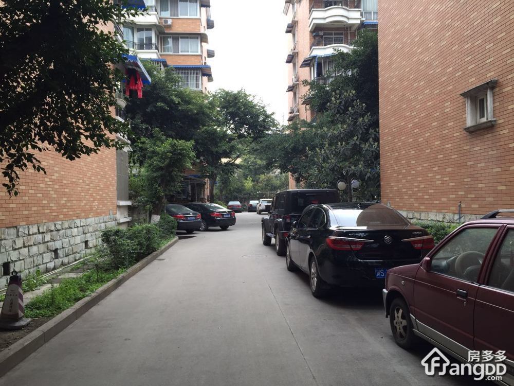 天地芳苑小区图片