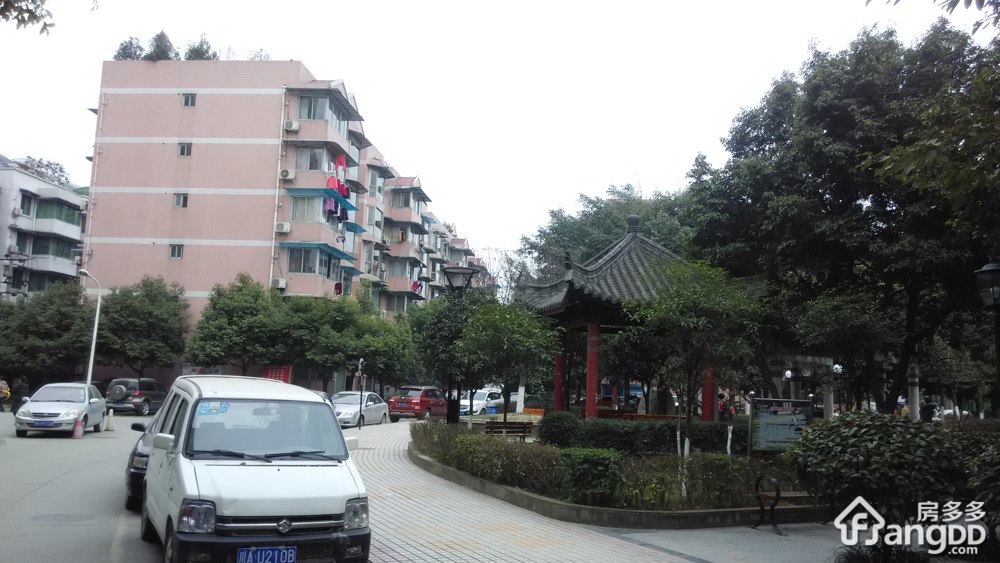 新都花园一期小区图片