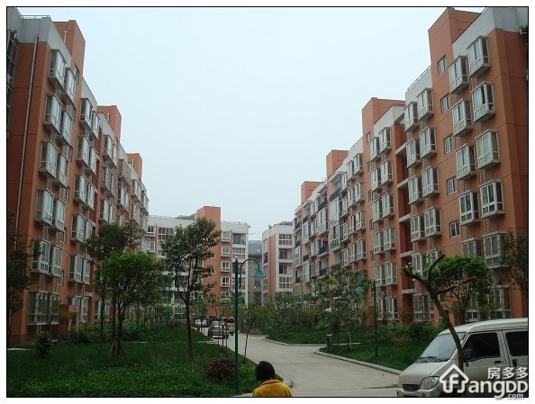 华西花园一期小区图片