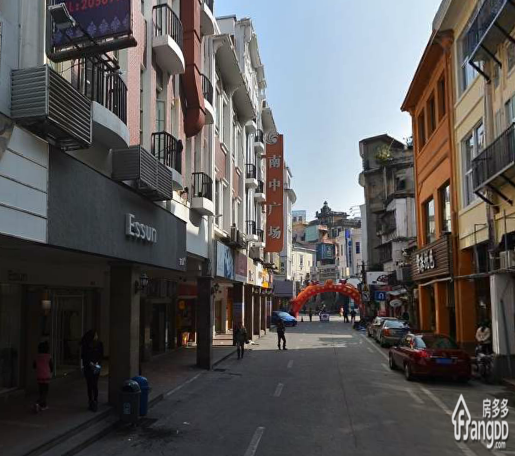 南中大地广场小区图片
