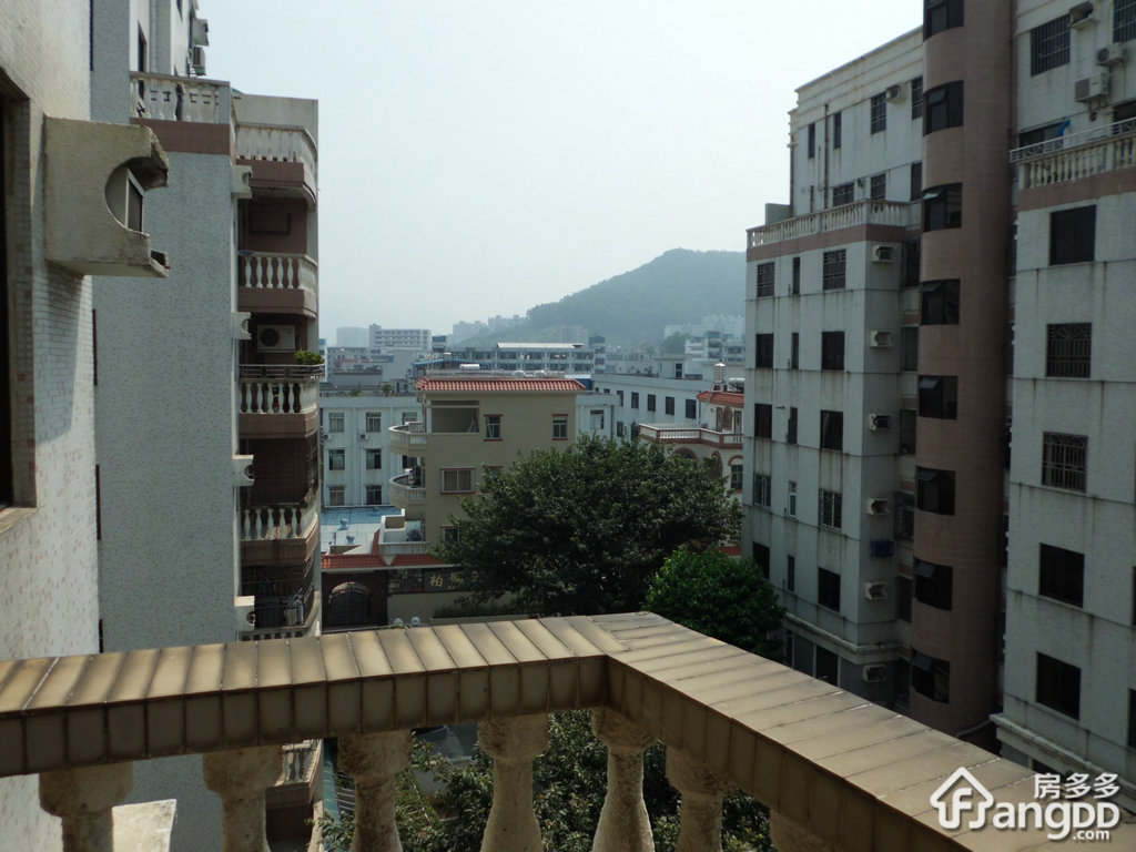 万辉花园小区图片