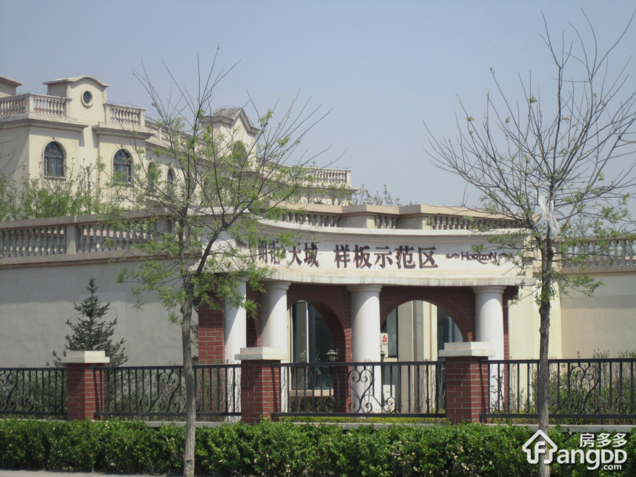 朗钜天域小区图片