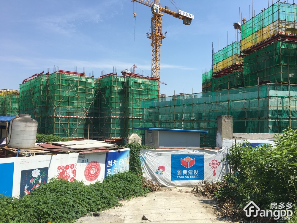 蓝光圣菲悦城一期小区图片