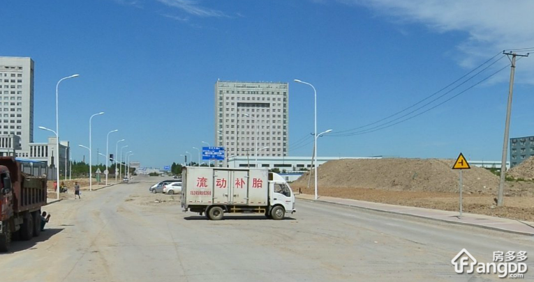 虹日云水清园小区图片