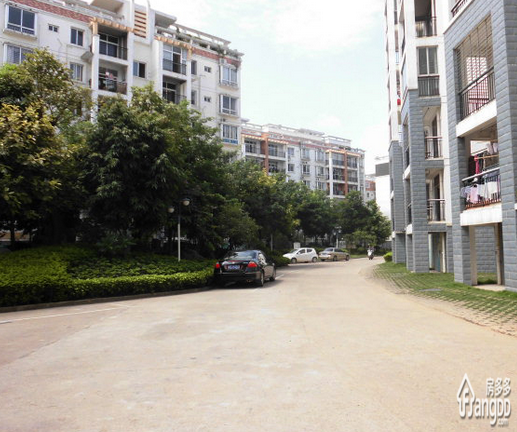 港南区南郡名邸小区图片
