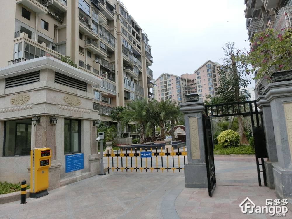 碧海蓝天西区小区图片