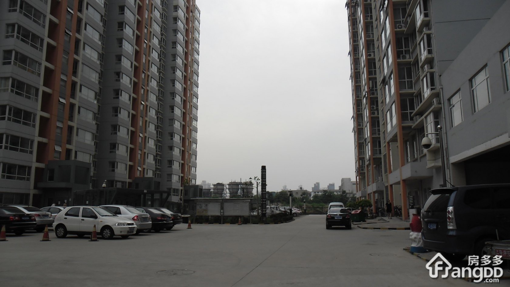 书香华苑小区图片