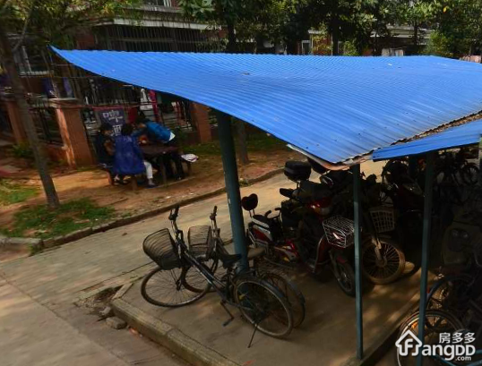 堤东街小区图片