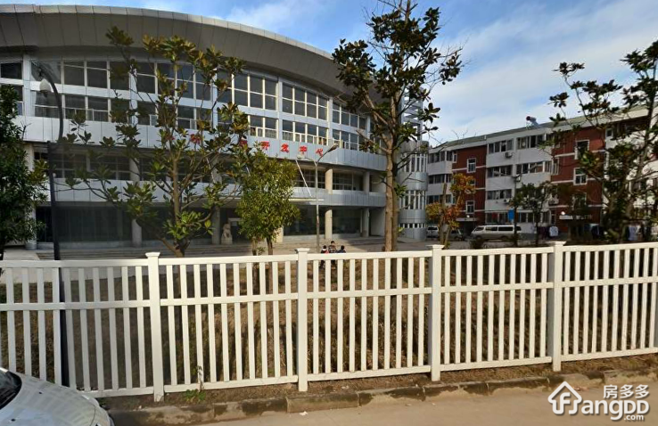 东新家苑小区图片