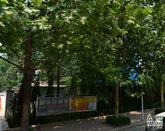 潍坊医学院东宿舍区小区图片