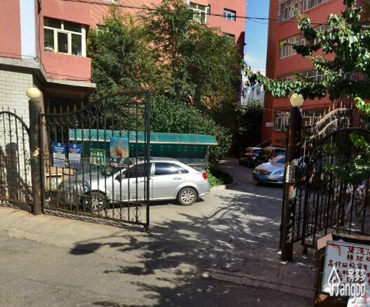 南湖广场旁花园小区小区图片