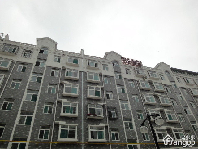 览山名苑小区图片