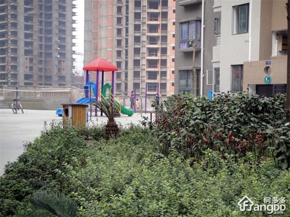 江岸丽水小区图片