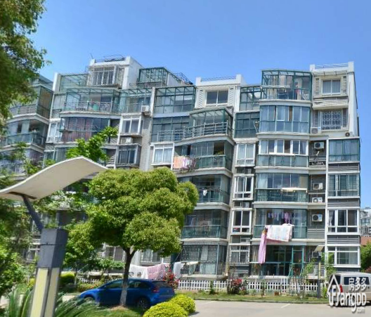东湖碧水湾小区图片