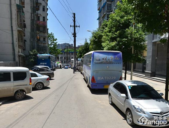 美佳假日花园小区图片