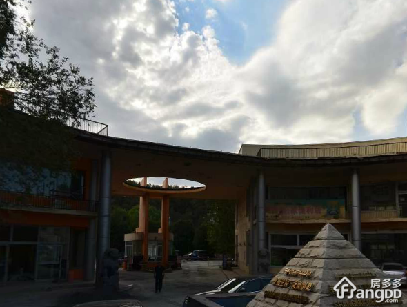 香格里拉美泉别墅小区图片