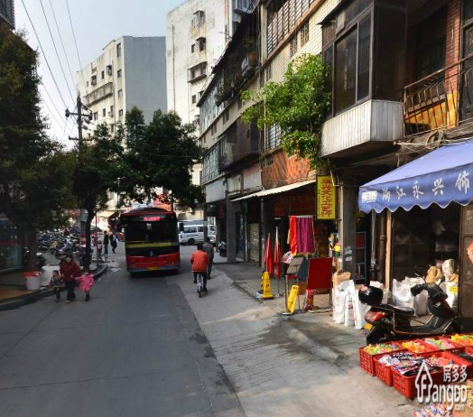 抄著楼小区图片