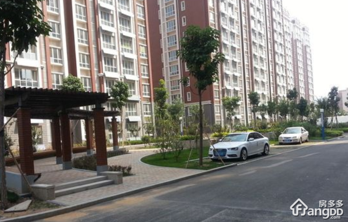 蓝天苑小区图片