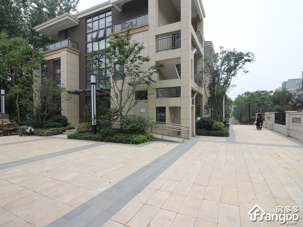 银城林茵里小区图片