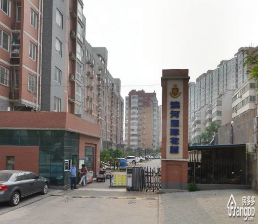 滨河国际花园小区图片
