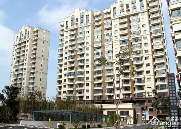 滨河花园小区图片