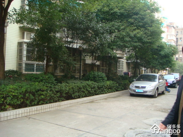 依星苑小区图片
