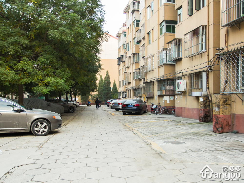 德露苑小区图片
