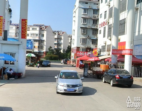 春江河滨花园图片