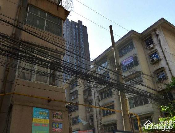 白云小区小区图片