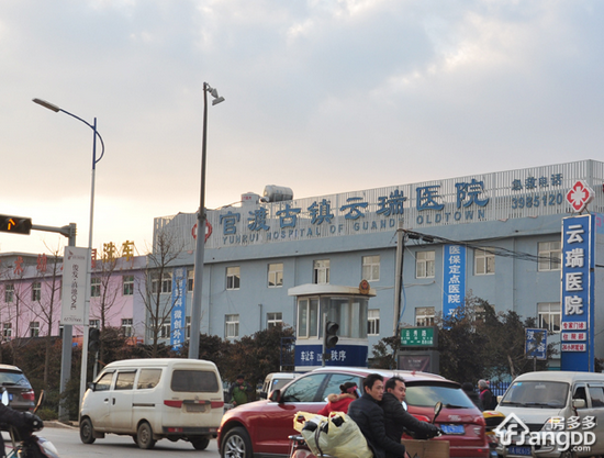 河畔俊园小区图片
