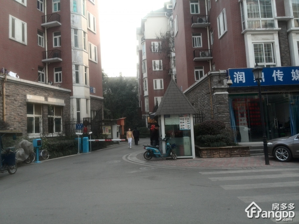 英国小镇闻笛园小区图片