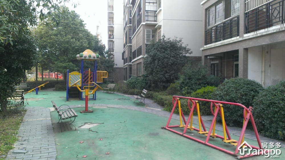 新港苑小区图片