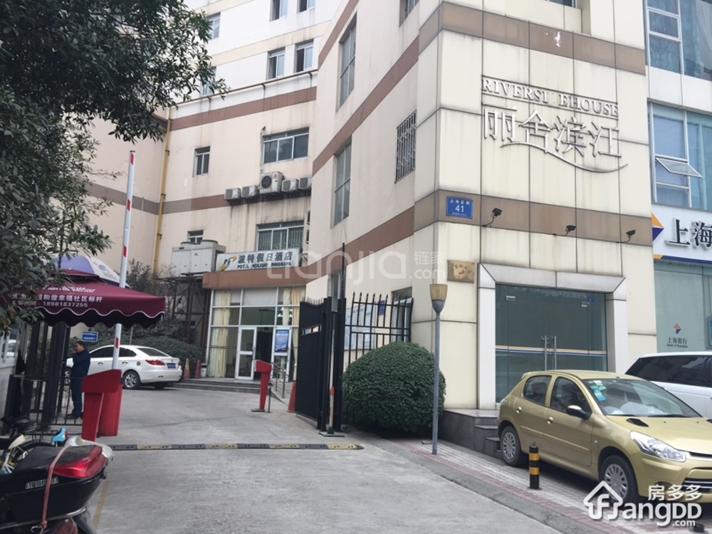 丽舍滨江小区图片